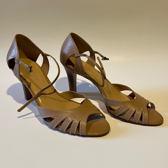 Ann Taylor Loft heels - Picture 4 of 5